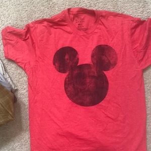 Disney tee shirt. XL fitted tee. Heather tee.